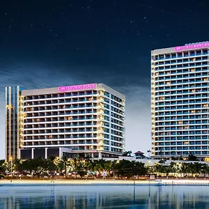 ***** Курортный комплекс Crowne Plaza Center By Ihg Китай